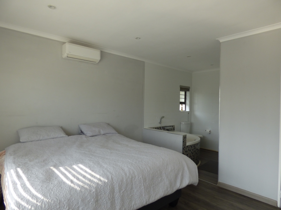 4 Bedroom Property for Sale in West Bank Eastern Cape